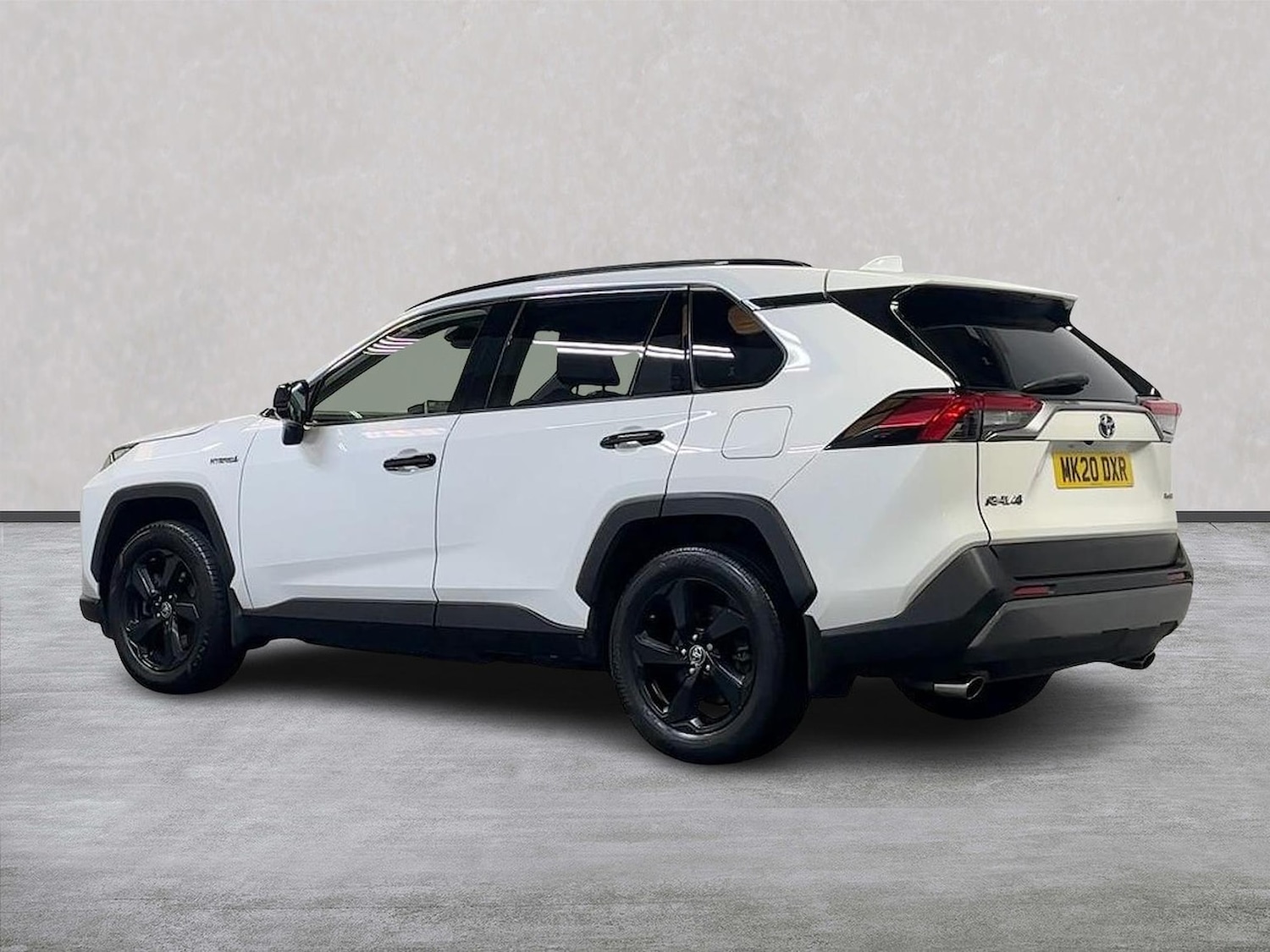 Used Toyota RAV4 2020 for sale - 76387196: Photo 2