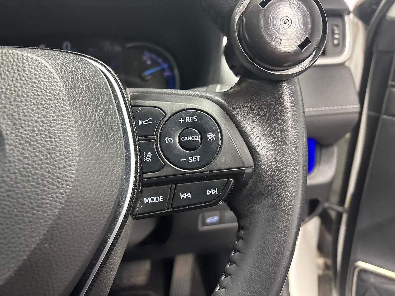 Used Toyota RAV4 2020 for sale - 76387196: Photo 24