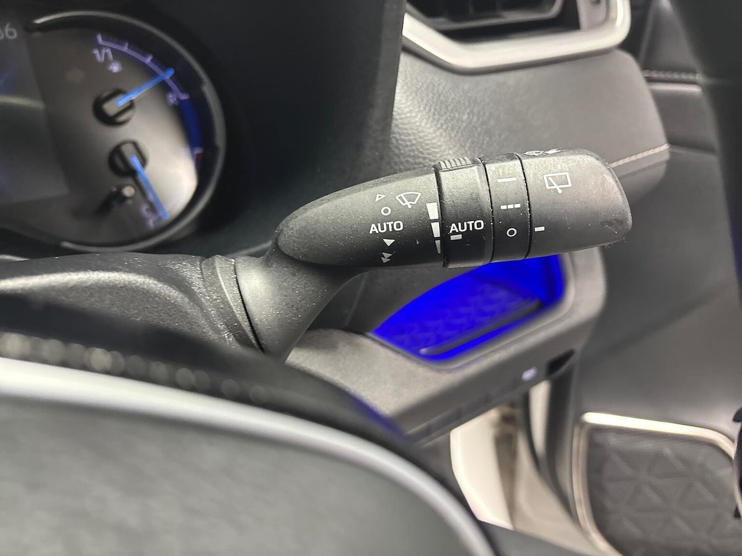 Used Toyota RAV4 2020 for sale - 76387196: Photo 26