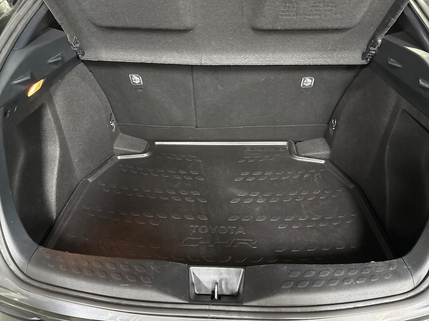 Used Toyota C-HR 2019 for sale - 77056899: Photo 17