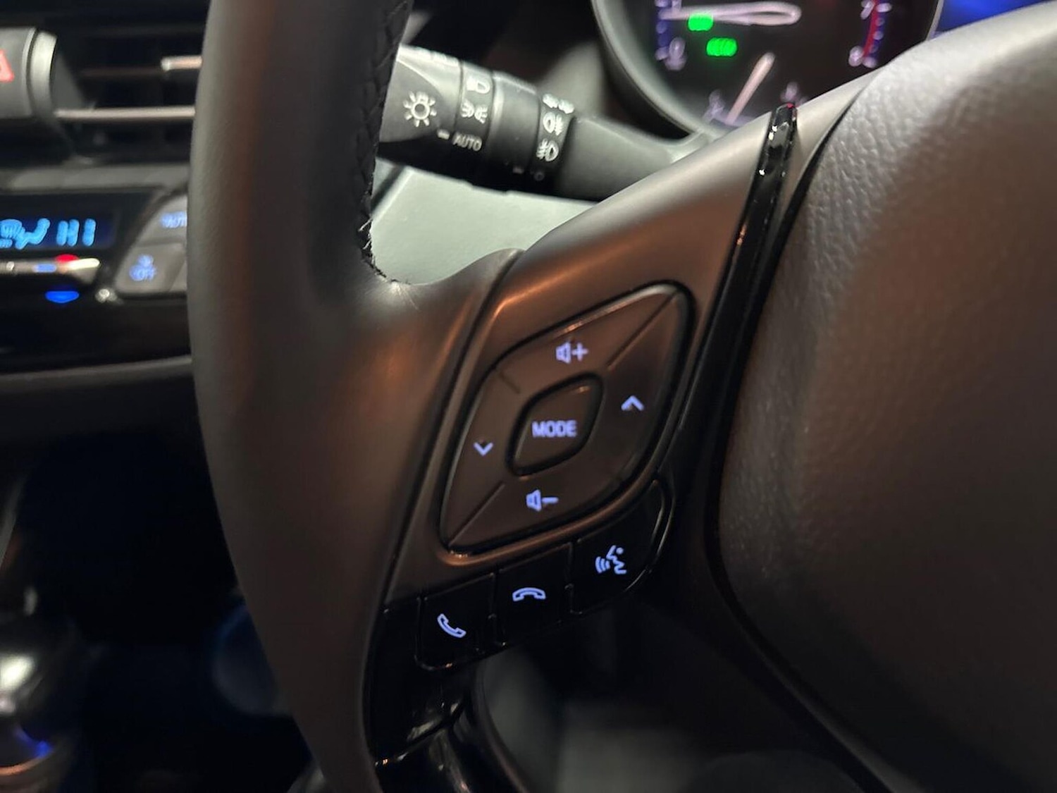 Used Toyota C-HR 2019 for sale - 77056899: Photo 24