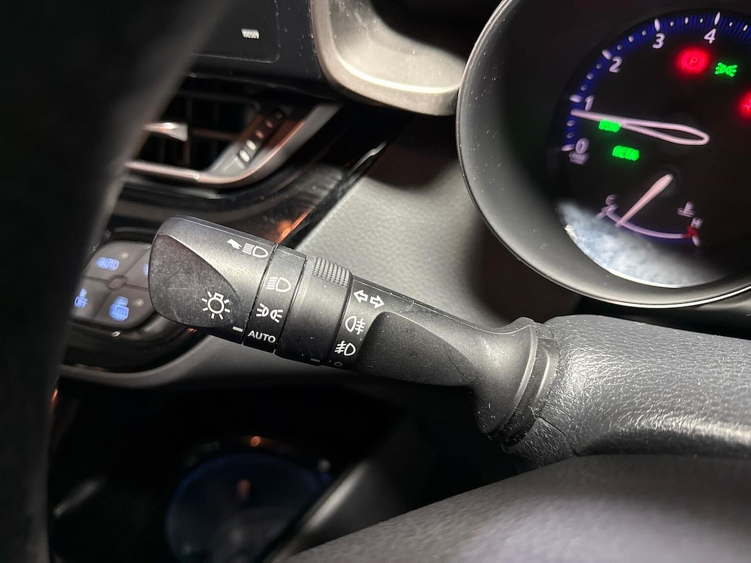 Used Toyota C-HR 2019 for sale - 77056899: Photo 26