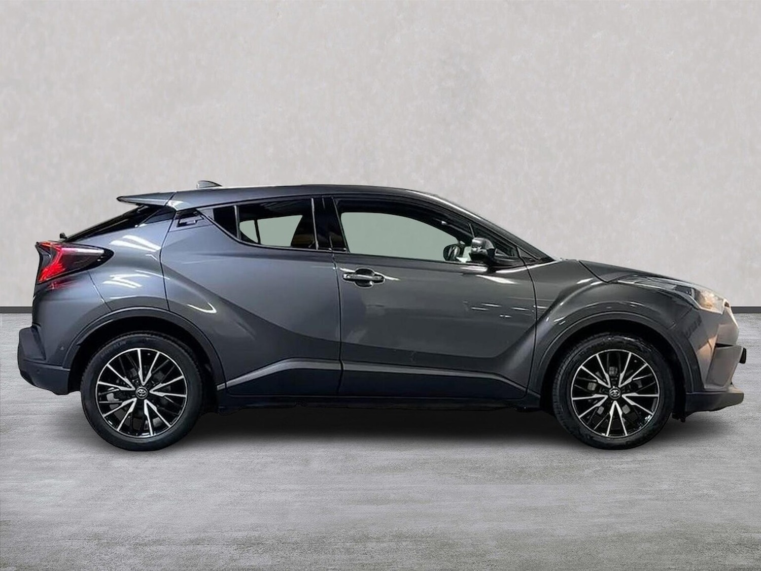 Used Toyota C-HR 2019 for sale - 77056899: Photo 3