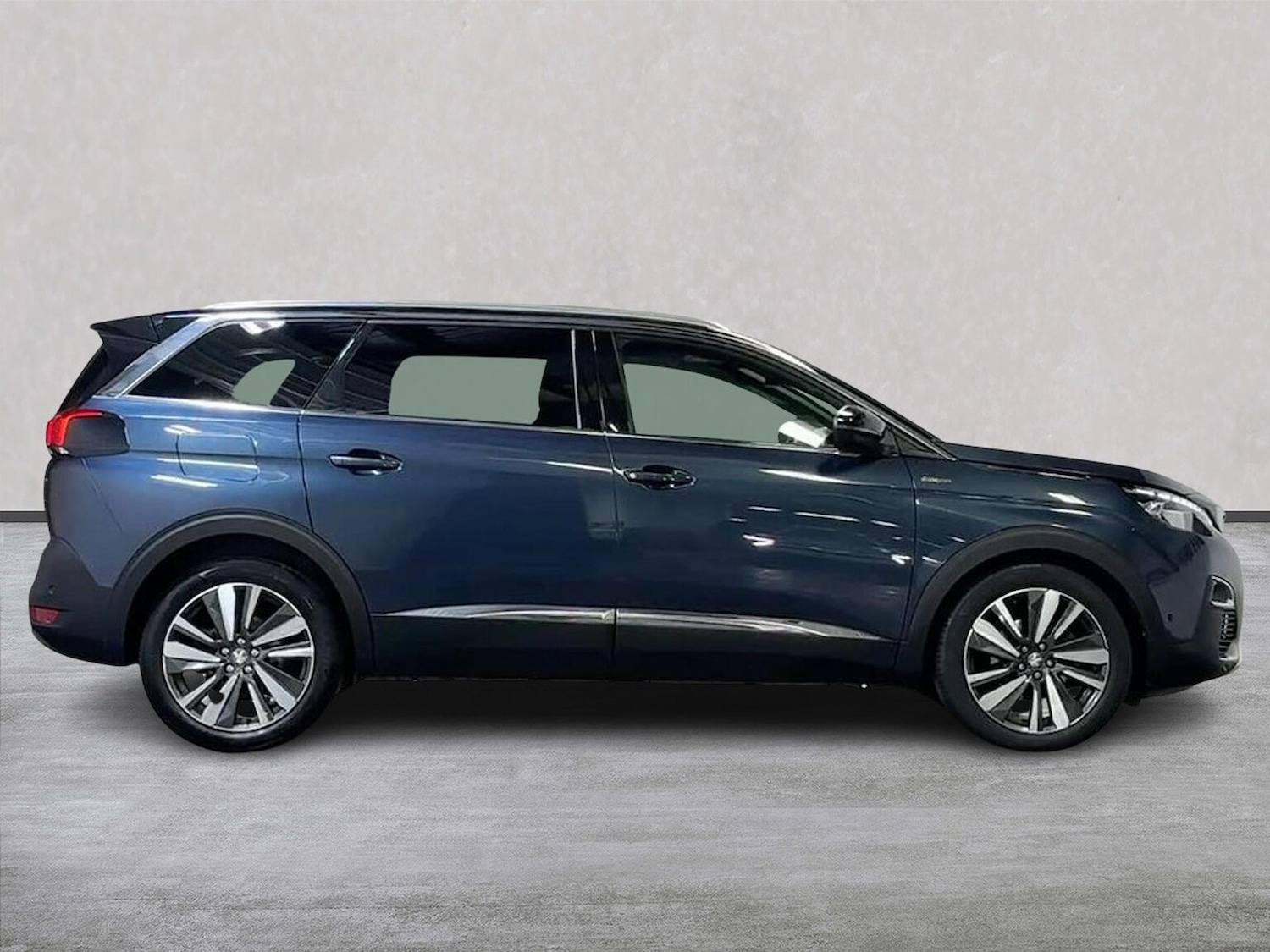 Used Peugeot 5008 2019 for sale - 76932303: Photo 3