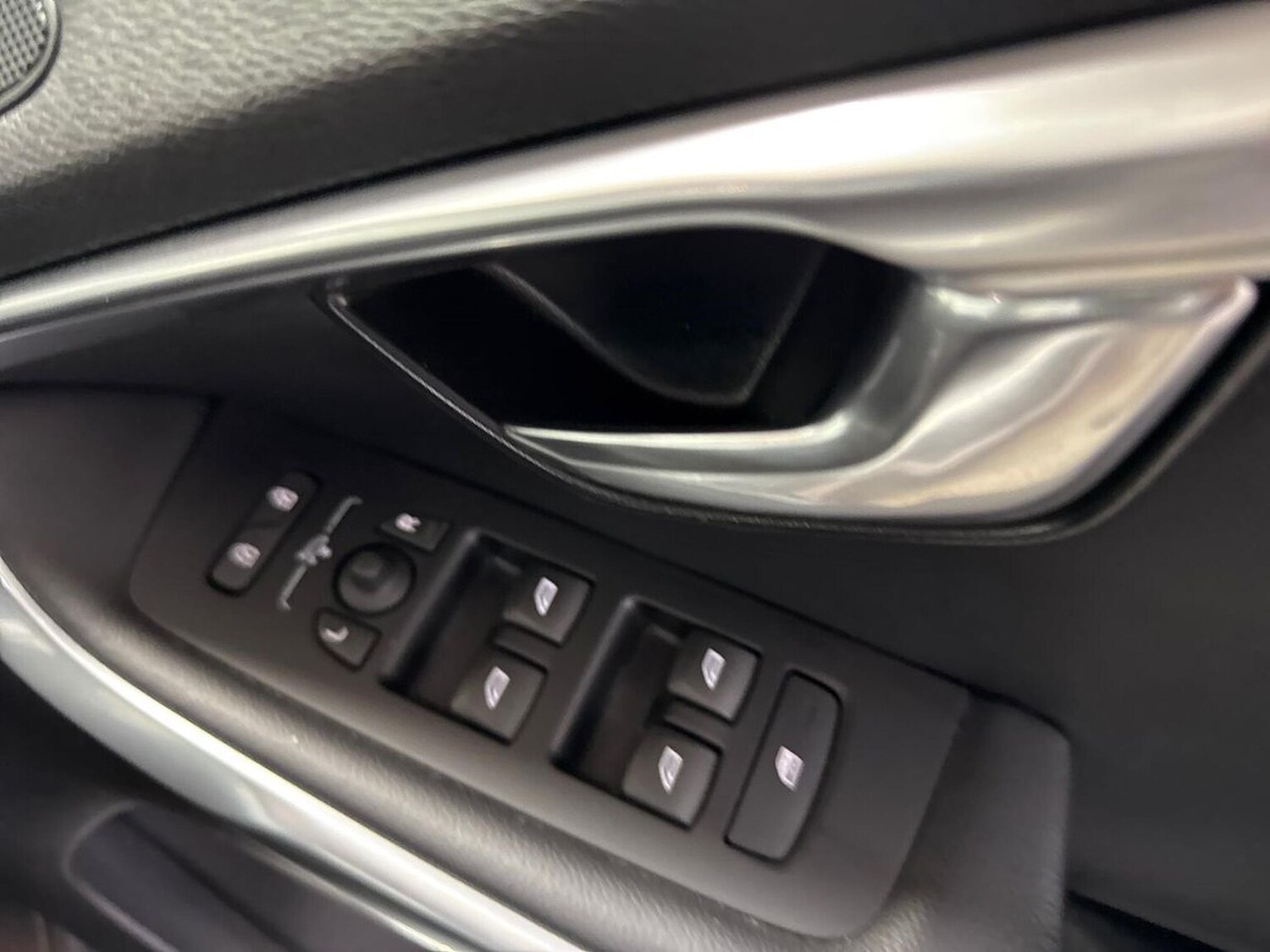 Used Volvo V40 2017 for sale - 76193162: Photo 21