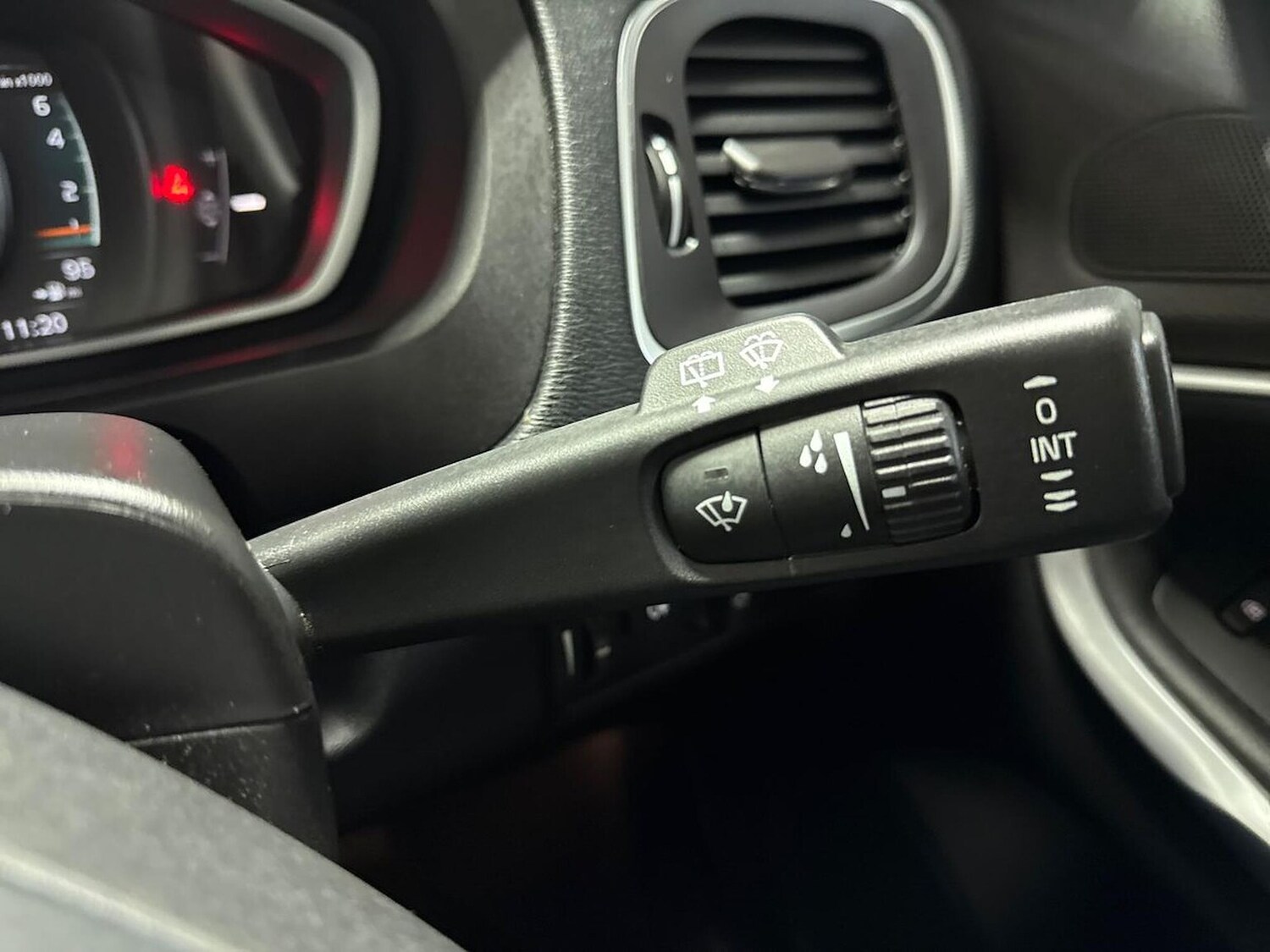 Used Volvo V40 2017 for sale - 76193162: Photo 26