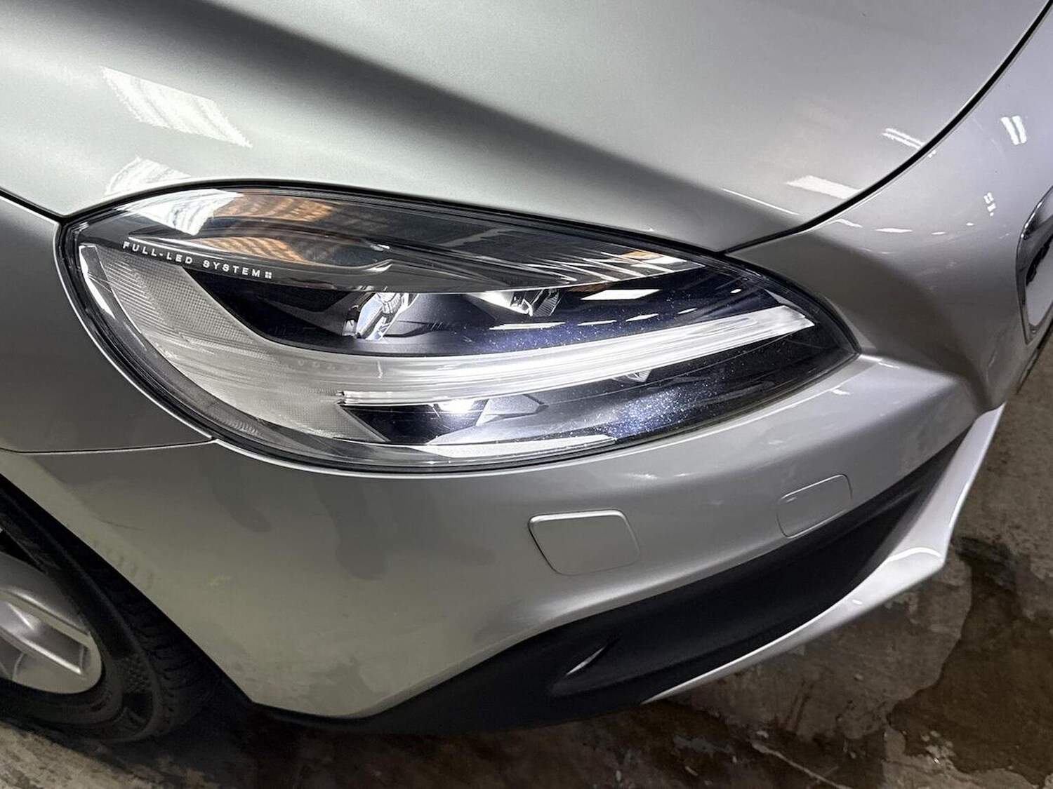 Used Volvo V40 2017 for sale - 76193162: Photo 29