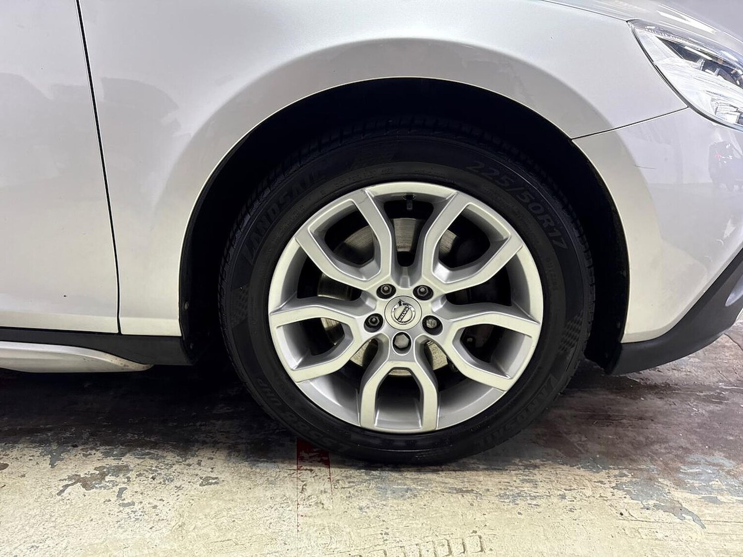 Used Volvo V40 2017 for sale - 76193162: Photo 6