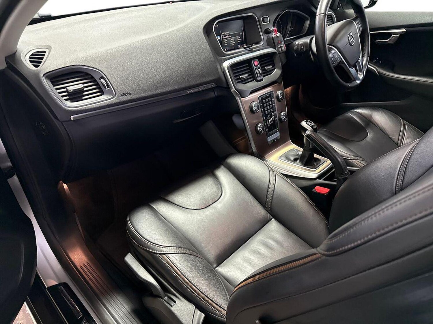 Used Volvo V40 2017 for sale - 76193162: Photo 7