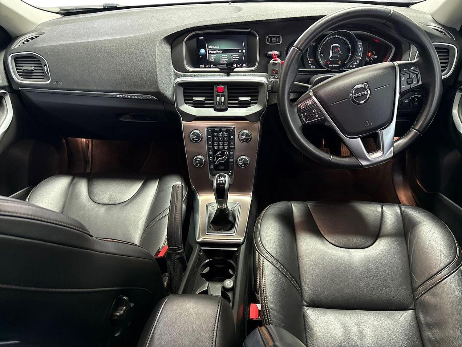 Used Volvo V40 2017 for sale - 76193162: Photo 8