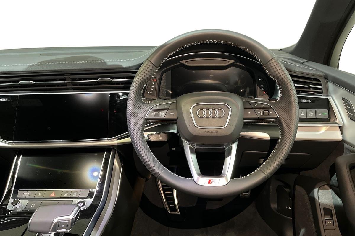 Used Audi Q7 2024 for sale - 76677191: Photo 11