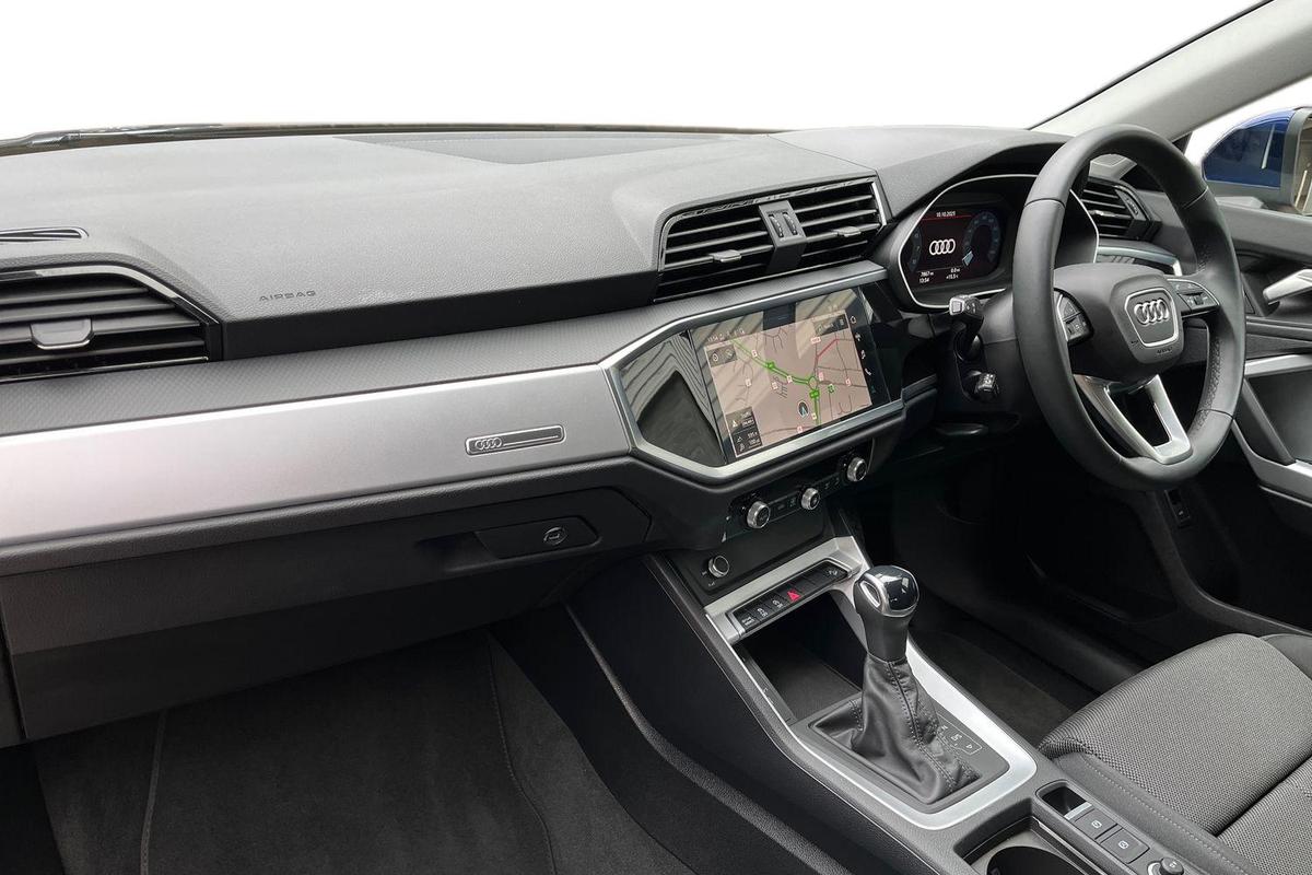 Used Audi Q3 2024 for sale - 76677342: Photo 2