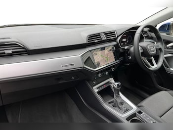 Used Audi Q3 2024 for sale - 76677342: Photo