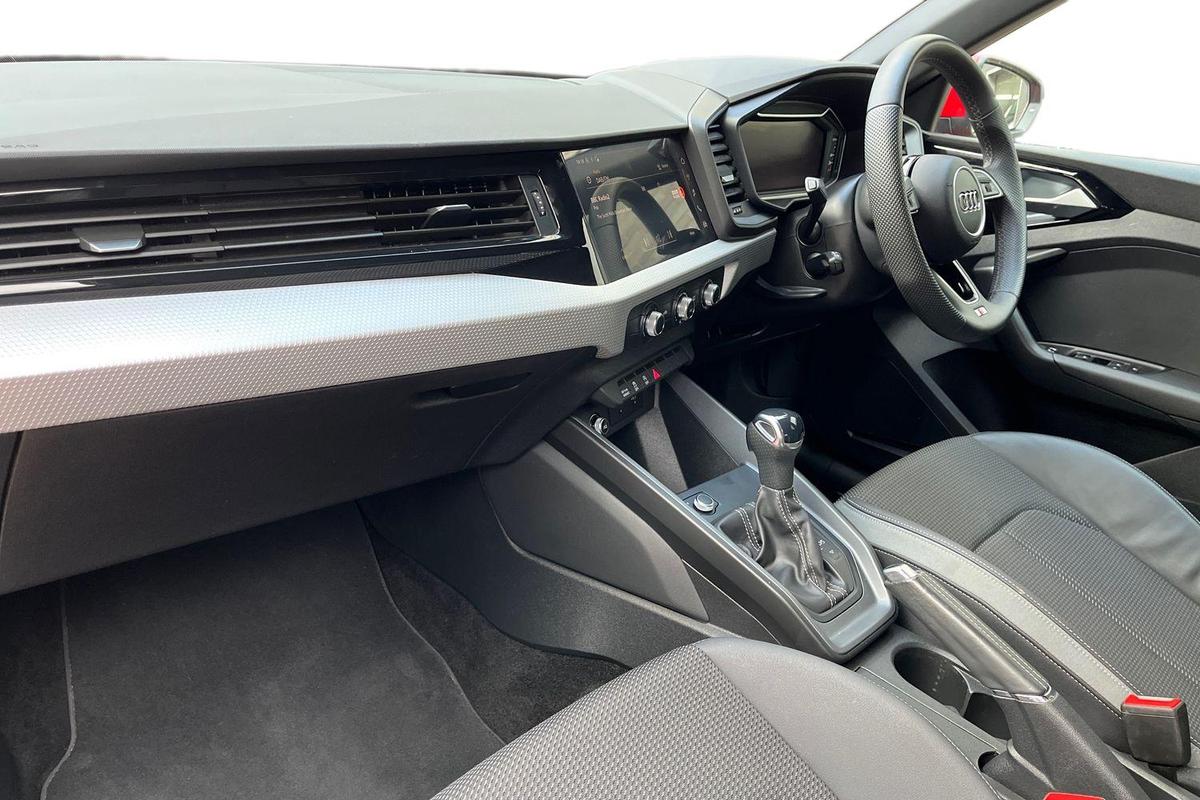 Used Audi A1 2024 for sale - 76677567: Photo 2