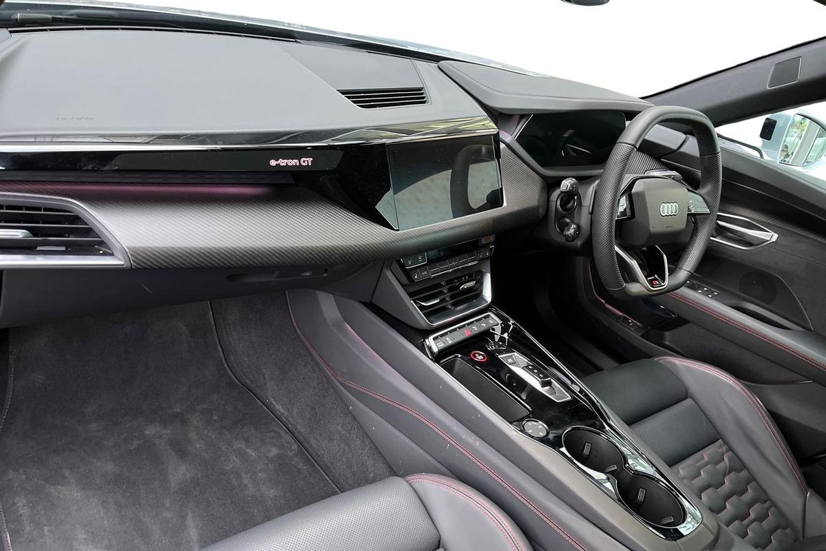 Used Audi e-tron GT 2024 for sale - 77533344: Photo 2