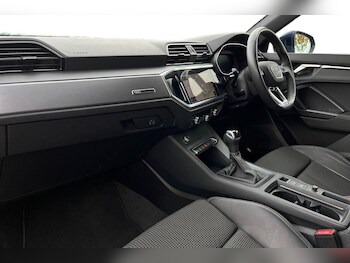 Used Audi Q3 2022 for sale - 76675018: Photo