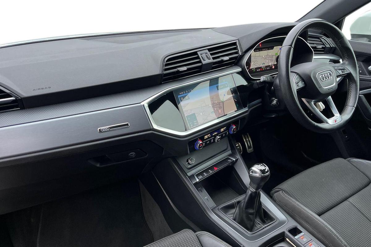 Used Audi Q3 2022 for sale - 77716325: Photo 2