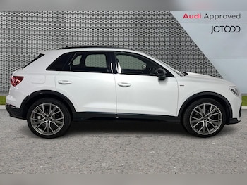 Used Audi Q3 2025 for sale - 77532808: Photo