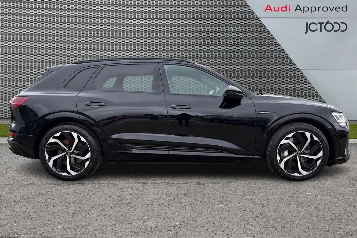 Used Audi e-tron 2022 for sale - 77873559: Photo 4