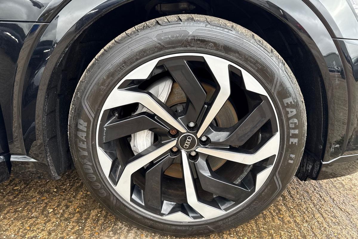 Used Audi e-tron 2022 for sale - 77873559: Photo 5