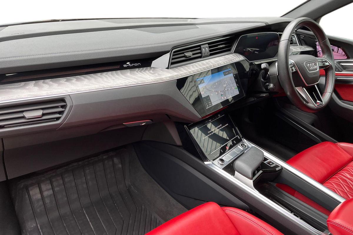 Used Audi e-tron 2022 for sale - 76709932: Photo 2