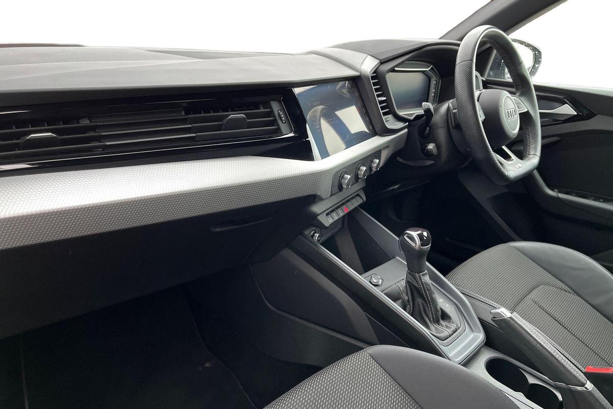 Used Audi A1 2023 for sale - 77354316: Photo 2