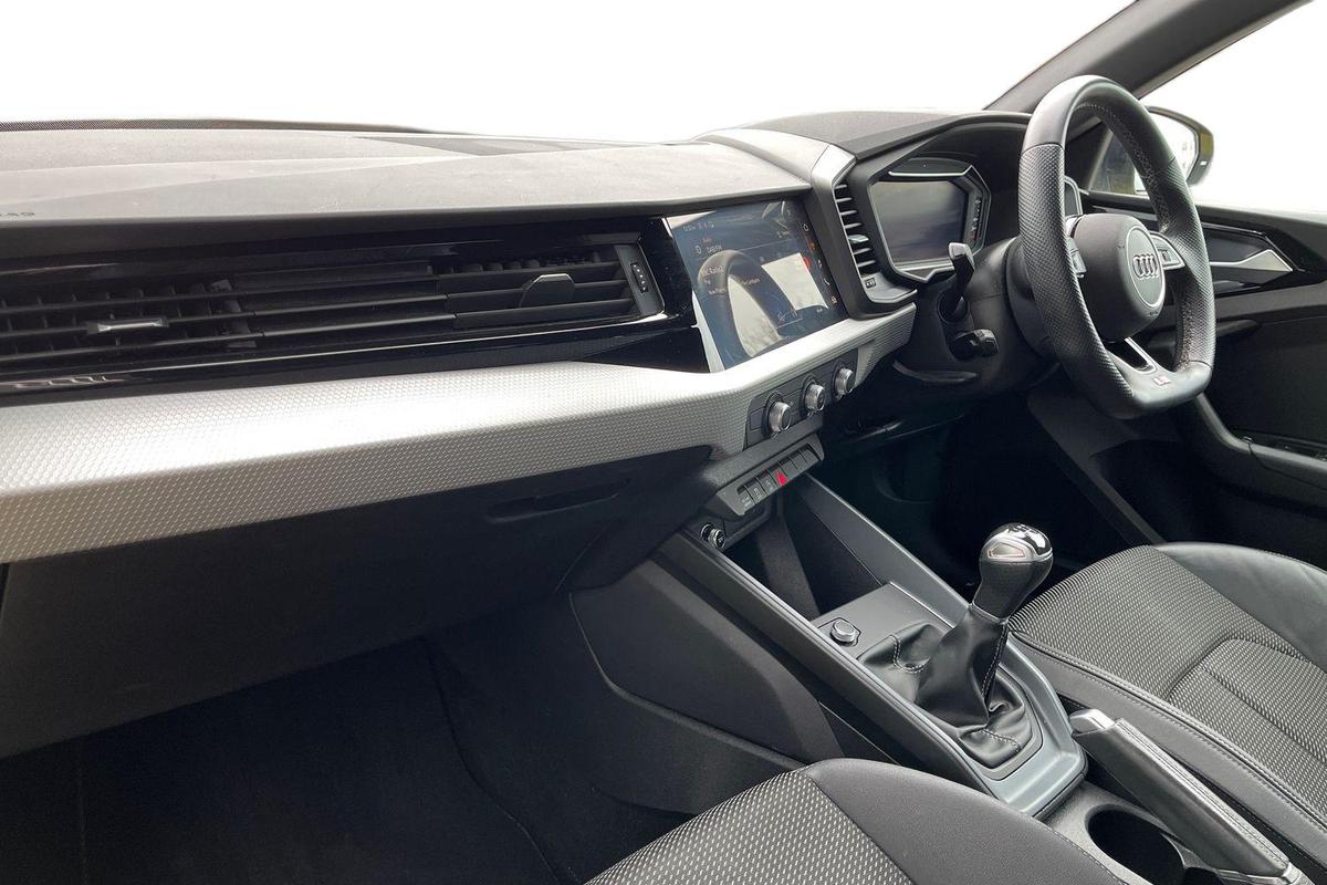 Used Audi A1 2023 for sale - 77603639: Photo 2