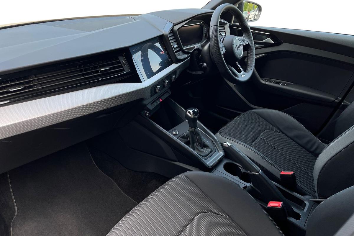 Used Audi A1 2024 for sale - 77138415: Photo 2