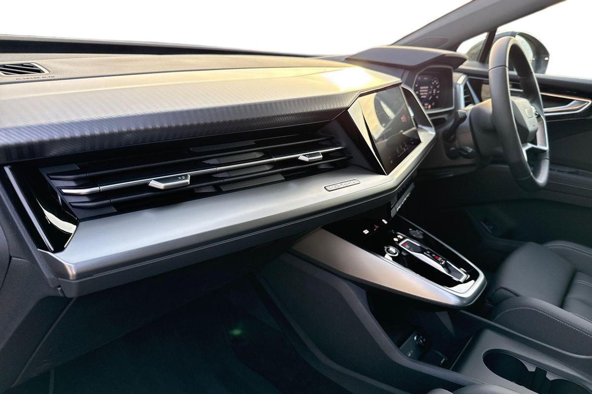 Used Audi Q4 e-tron 2025 for sale - 77340217: Photo 2