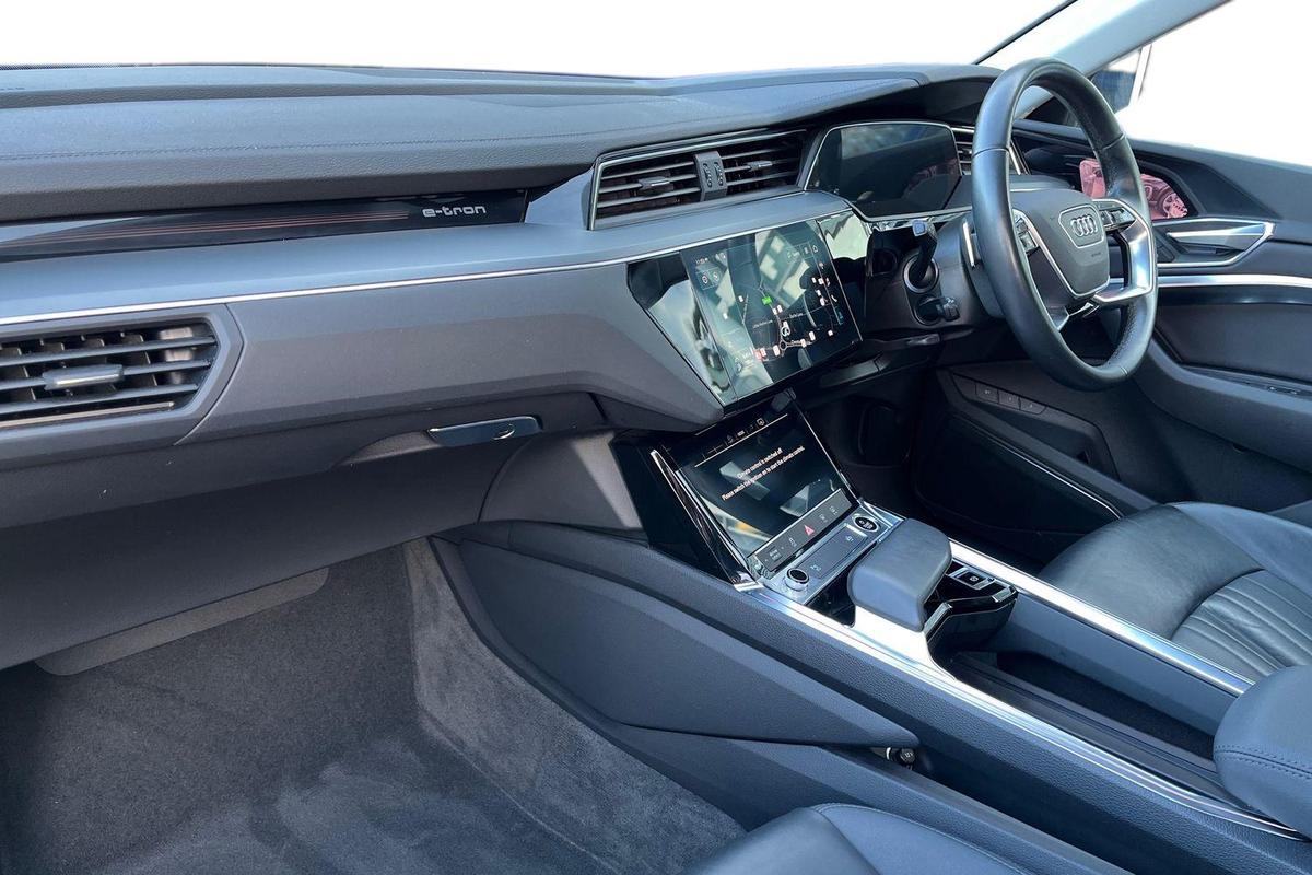 Used Audi e-tron 2021 for sale - 77819497: Photo 2