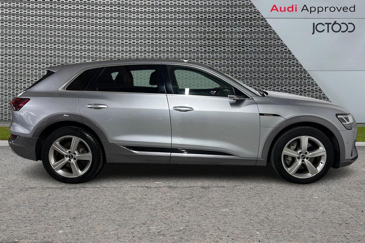 Used Audi e-tron 2021 for sale - 77819497: Photo 4