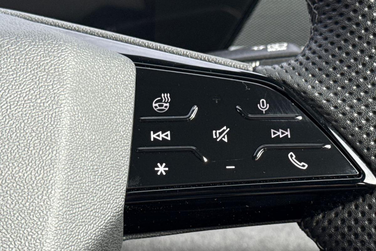 Used Audi Q6 e-tron 2025 for sale - 76679399: Photo 17