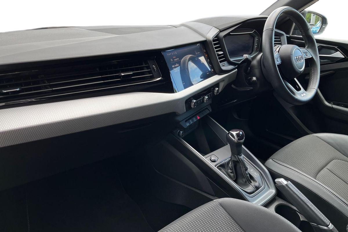 Used Audi A1 2023 for sale - 76676019: Photo 2