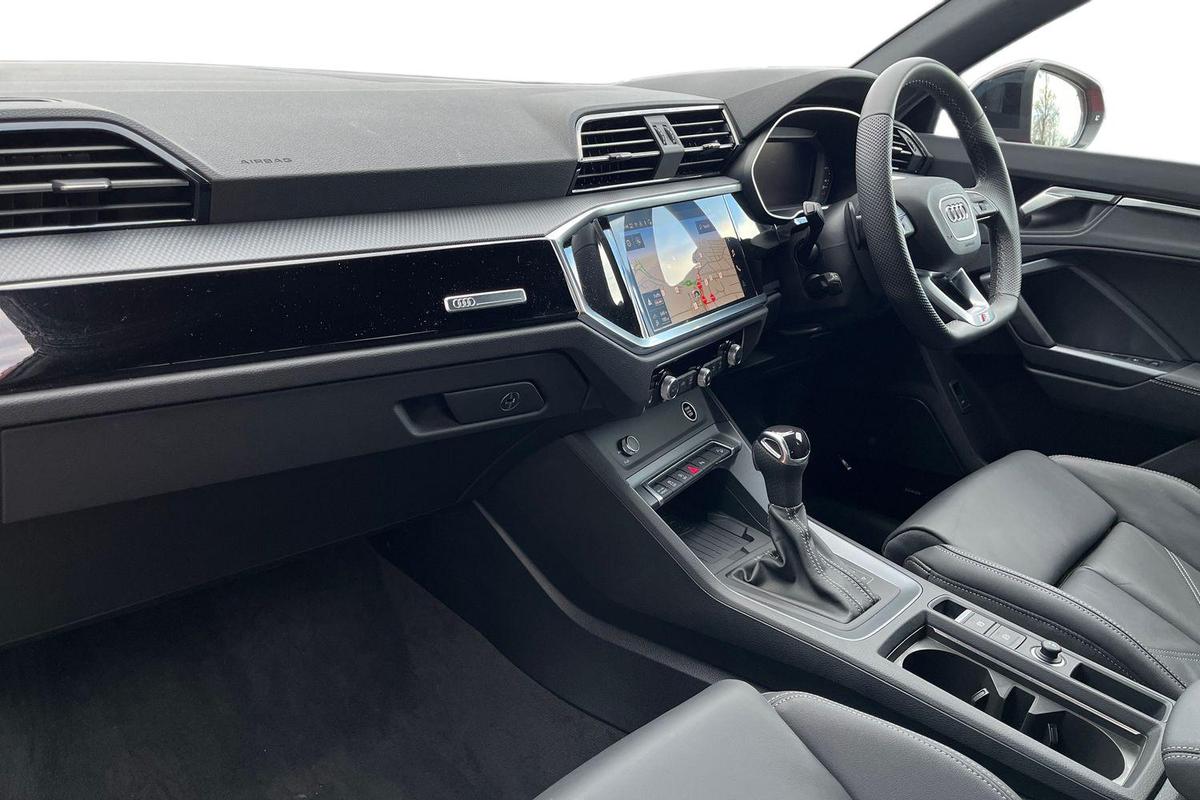 Used Audi Q3 2025 for sale - 77001719: Photo 2