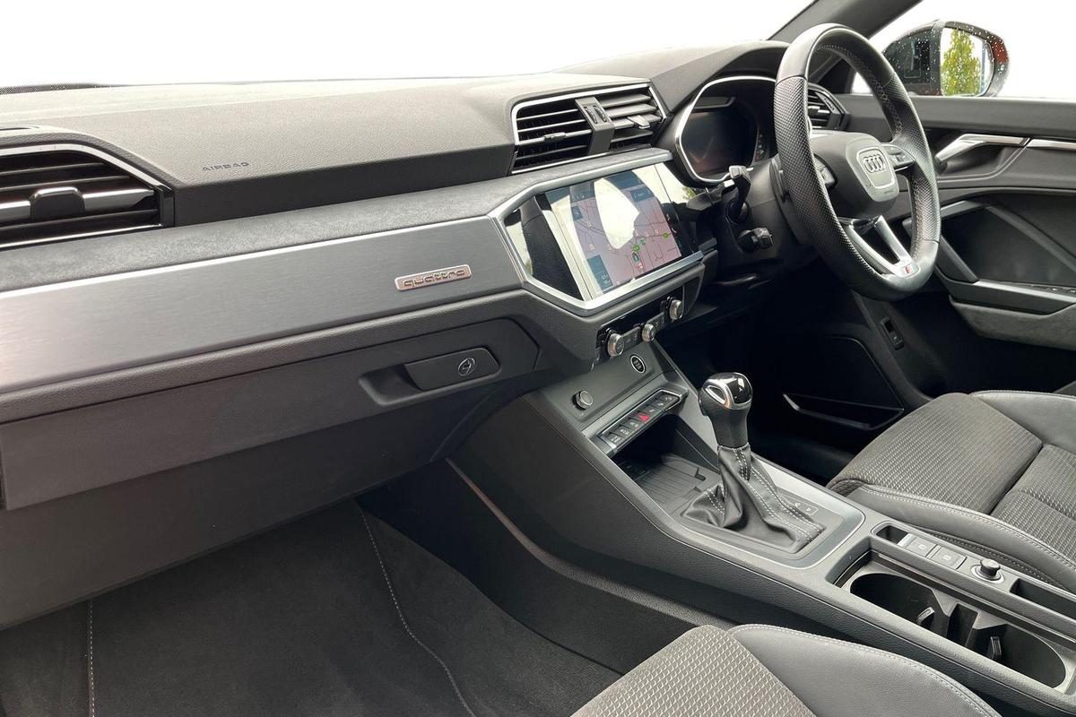 Used Audi Q3 2021 for sale - 76680936: Photo 2