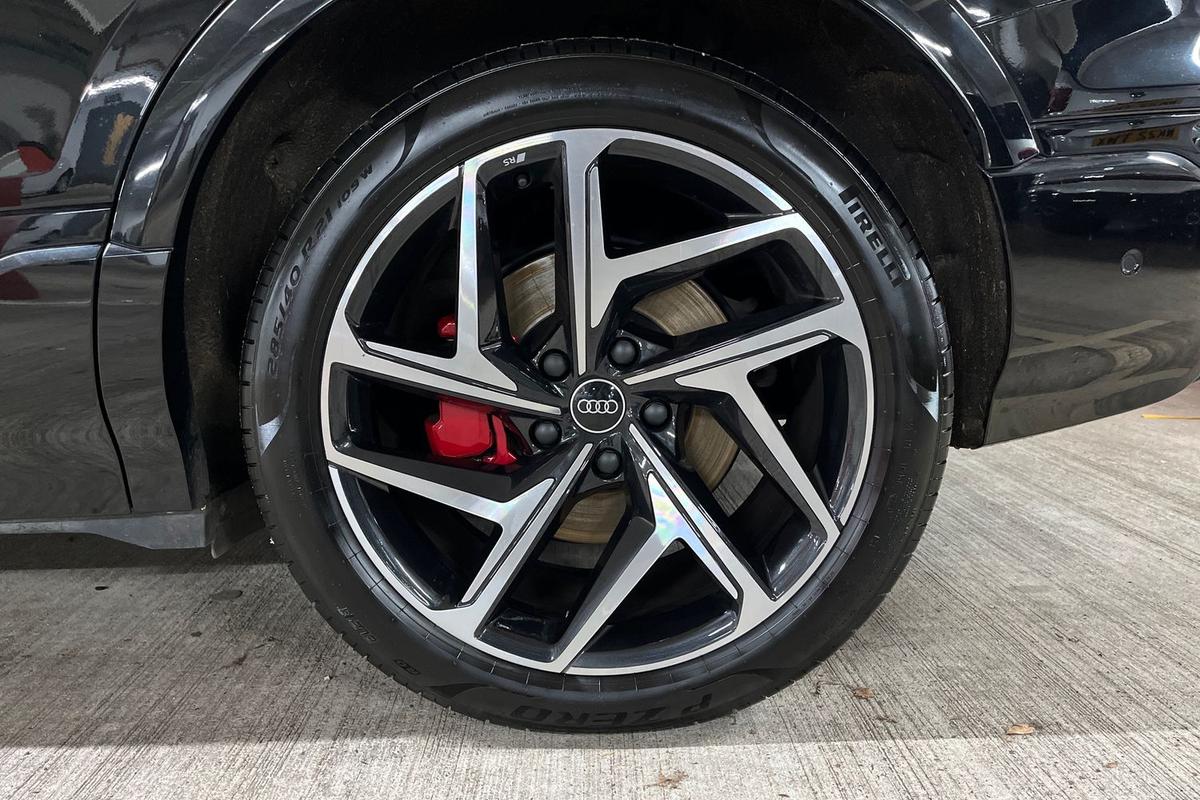 Used Audi Q6 e-tron 2024 for sale - 77332701: Photo 5