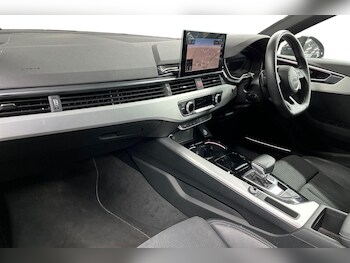 Used Audi A4 2022 for sale - 77533196: Photo