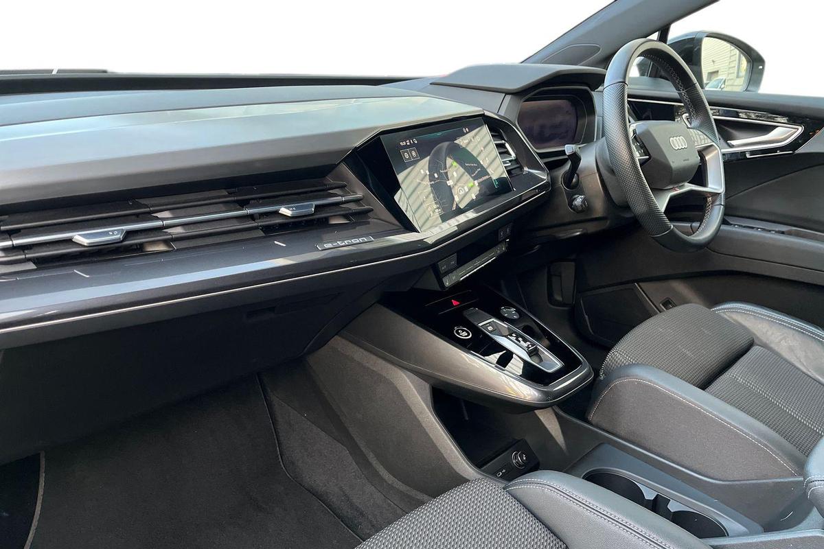 Used Audi Q4 e-tron 2021 for sale - 76674109: Photo 2