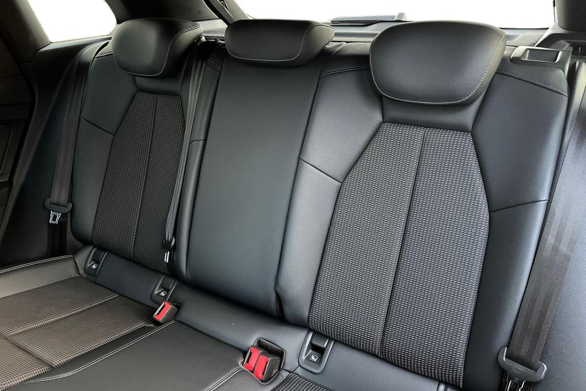 Used Audi Q4 e-tron 2021 for sale - 76674109: Photo 9