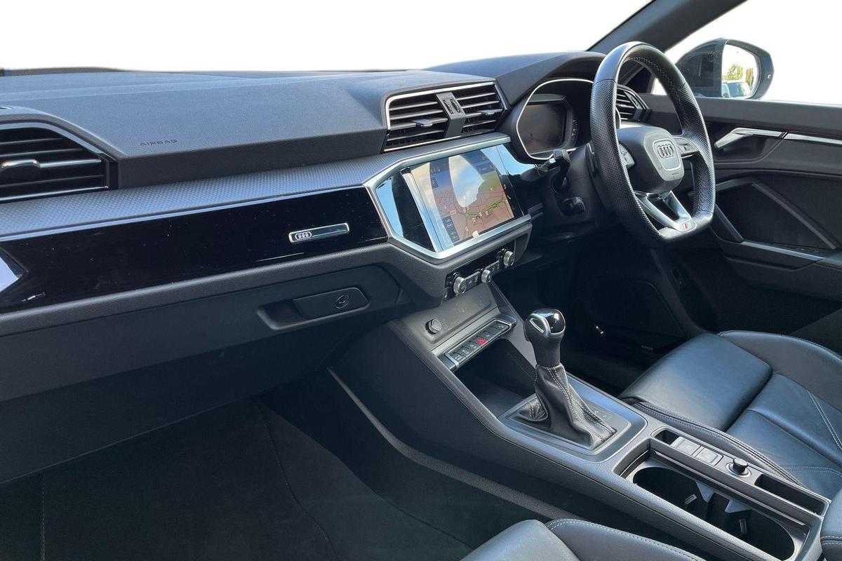 Used Audi Q3 2023 for sale - 76676232: Photo 2