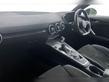 Used Audi TT 2021 for sale - 77533000: Photo