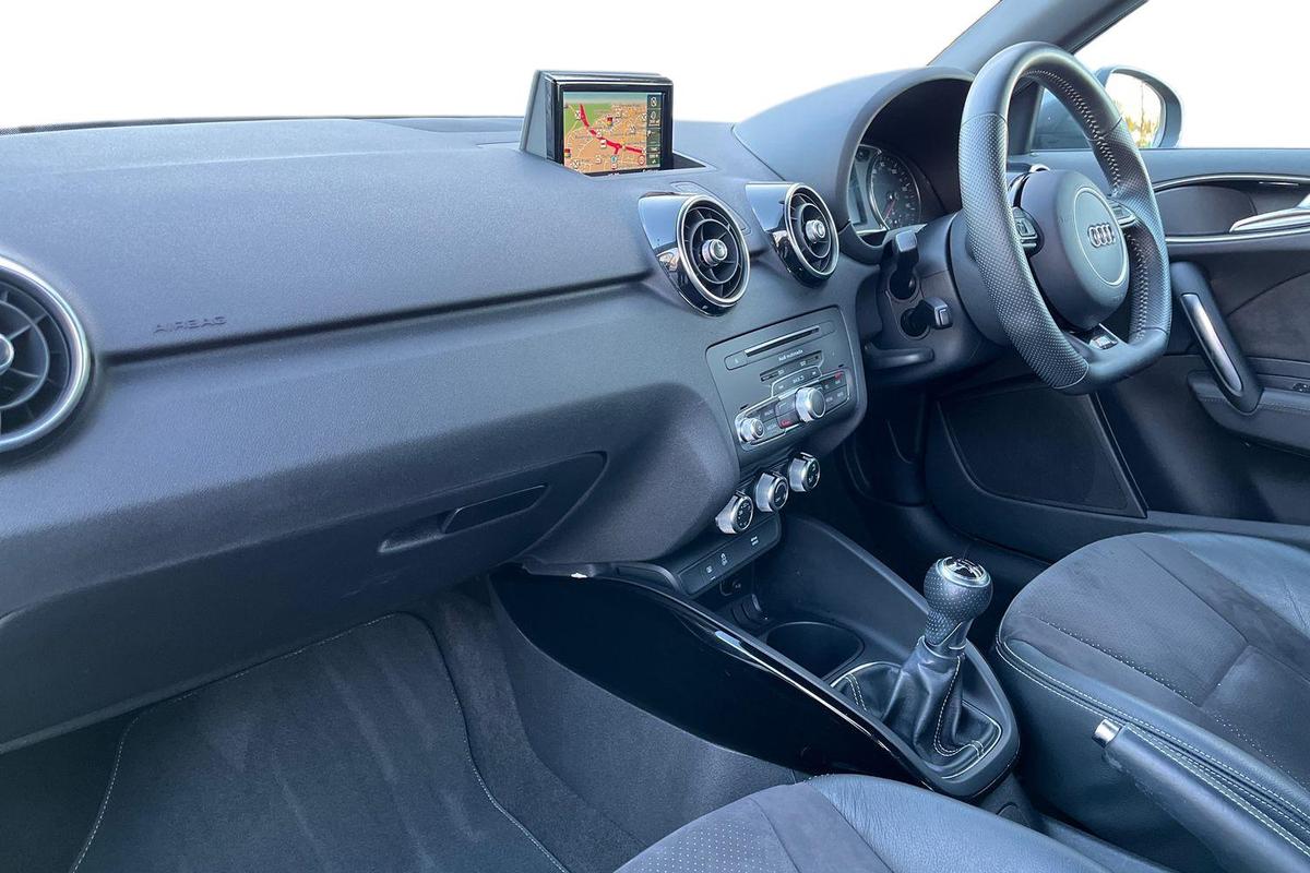 Used Audi A1 2018 for sale - 76673498: Photo 2