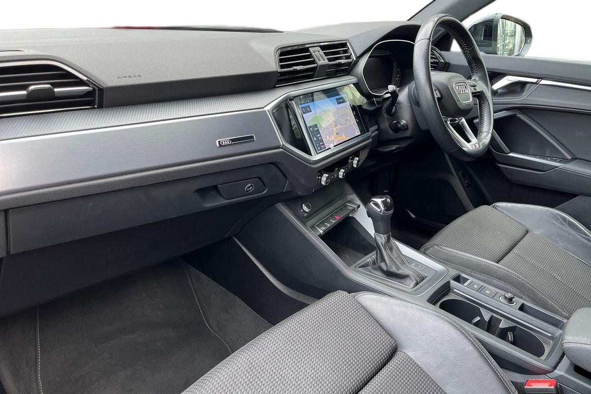 Used Audi Q3 2020 for sale - 77340213: Photo 2