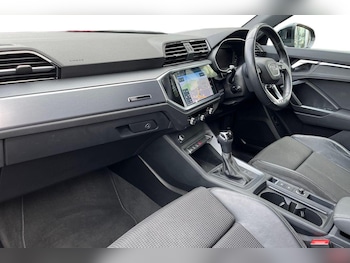 Used Audi Q3 2020 for sale - 77340213: Photo