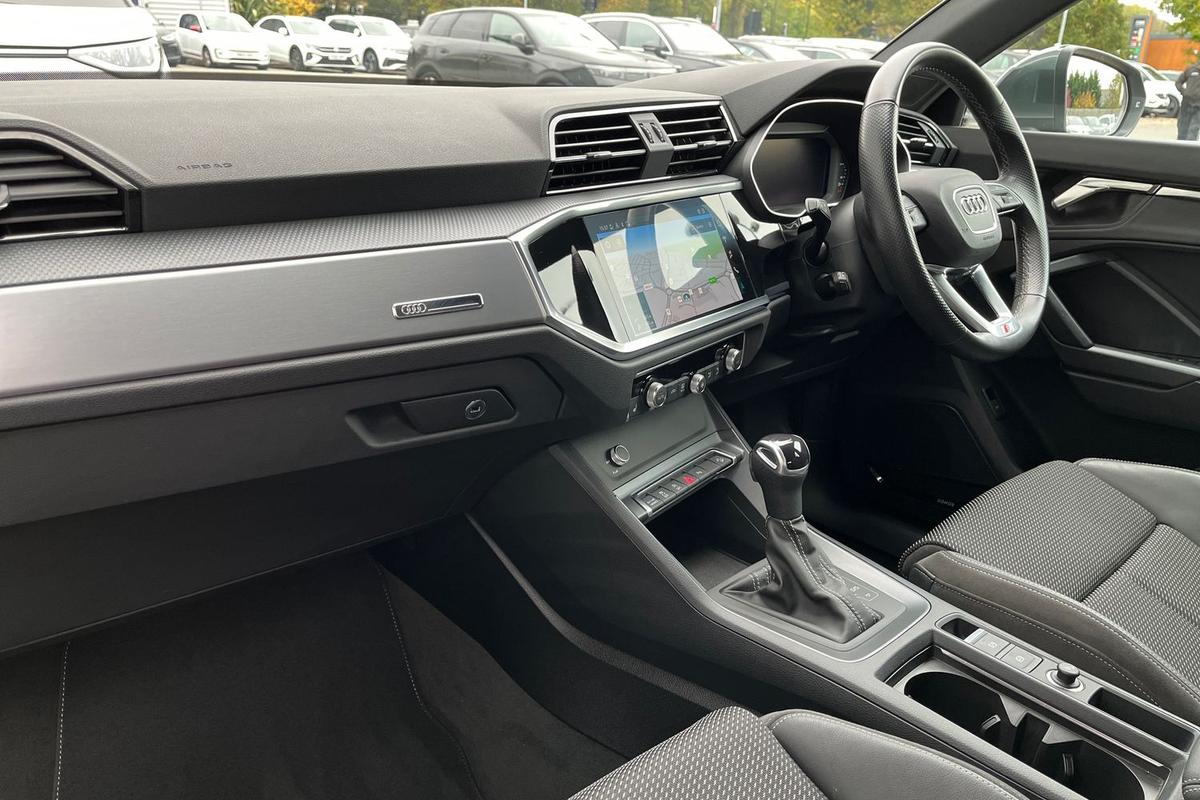 Used Audi Q3 2022 for sale - 77012335: Photo 2