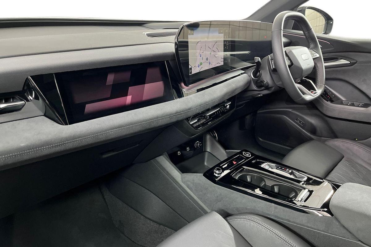 Used Audi Q6 e-tron 2025 for sale - 77622672: Photo 2