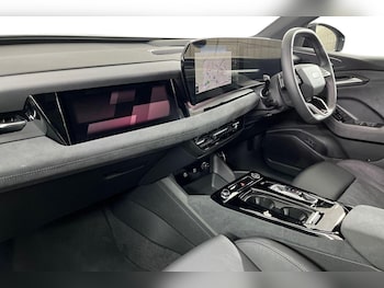 Used Audi Q6 e-tron 2025 for sale - 77622672: Photo