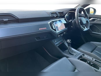 Used Audi Q3 2020 for sale - 77502821: Photo