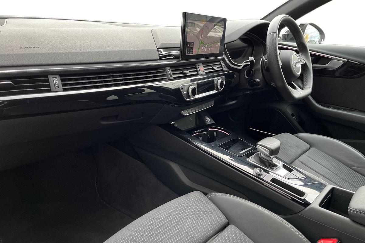 Used Audi A4 2023 for sale - 76676377: Photo 2