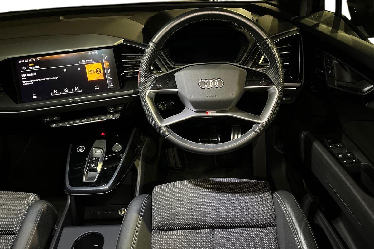 Used Audi Q4 e-tron 2023 for sale - 77532849: Photo 11